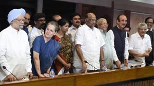Former PM Manmohan Singh, Sonia Gandhi and NCP leader Sharad Pawar during an all-opposition party meeting in New Delhi, in June this year.(Arvind Yadav/HT File Photo) Former PM Manmohan Singh, Sonia Gandhi and NCP leader Sharad Pawar during an all-opposition party meeting in New Delhi, in June this year.(Arvind Yadav/HT File Photo)