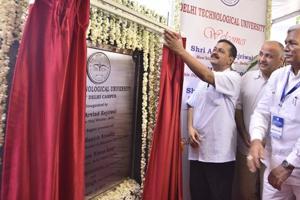 New Delhi, India - Aug. 18, 2017: Delhi Chief Minister Arvind Kejriwal inaugurate the East Delhi Campus of Delhi technological University at Vivek Vihar, Phase II. in New Delhi, India, on Friday, August 18, 2017. (Photo by Arun Sharma/ Hindustan Times)(Arun Sharma/HT PHOTO) New Delhi, India - Aug. 18, 2017: Delhi Chief Minister Arvind Kejriwal inaugurate the East Delhi Campus of Delhi technological University at Vivek Vihar, Phase II. in New Delhi, India, on Friday, August 18, 2017. (Photo by Arun Sharma/ Hindustan Times)(Arun Sharma/HT PHOTO)