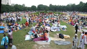The influx of the nearly three lakh dera followers (according to intelligence inputs) has left the estimated two lakh residents of Panchkula outnumbered and on the edge.(HT Photo) The influx of the nearly three lakh dera followers (according to intelligence inputs) has left the estimated two lakh residents of Panchkula outnumbered and on the edge.(HT Photo)