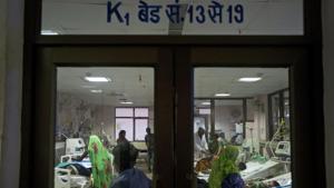 Children receive treatment at Baba Raghav Das Medical College Hospital in Gorakhpur of Uttar Pradesh.(AP Photo) Children receive treatment at Baba Raghav Das Medical College Hospital in Gorakhpur of Uttar Pradesh.(AP Photo)