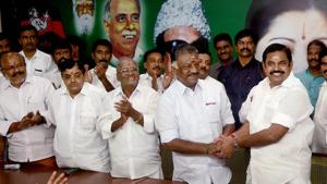 Tamil Nadu Chief Minister K Palaniswami (R) and O Panneerselvam exchange greetings following the merger of their factions last week.(PTI) Tamil Nadu Chief Minister K Palaniswami (R) and O Panneerselvam exchange greetings following the merger of their factions last week.(PTI)