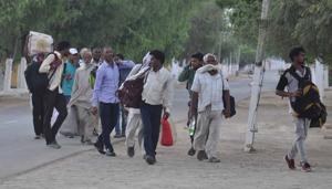 Followers leaving the Dera Sacha Sauda headquarters in Sirsa after they were evicted on August 29.(HT Photo) Followers leaving the Dera Sacha Sauda headquarters in Sirsa after they were evicted on August 29.(HT Photo)