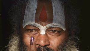 There is clear empirical evidence that a majority of voters tend to choose the same party when elections are held simultaneously to both the Centre and the state(Arun Sharma/HT PHOTO) There is clear empirical evidence that a majority of voters tend to choose the same party when elections are held simultaneously to both the Centre and the state(Arun Sharma/HT PHOTO)