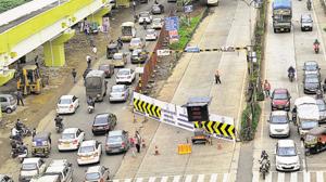 Grade separator road closed for metro work from nashikphata to kharalwadi Pimpri in Pune.(HT PHOTO) Grade separator road closed for metro work from nashikphata to kharalwadi Pimpri in Pune.(HT PHOTO)