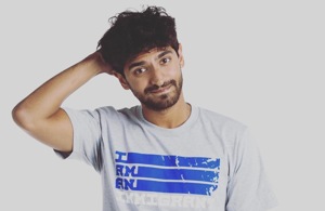 Karan Soni sports an ‘I am an Immigrant’ tee shirt for the Immigrant Heritage Month campaign.(Instagram/ItsKaranSoni) Karan Soni sports an ‘I am an Immigrant’ tee shirt for the Immigrant Heritage Month campaign.(Instagram/ItsKaranSoni)