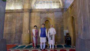 Prime Minister Narendra Modi, Japanese Prime Minister Shinzo Abe and his wife Akie Abe at Sidi Saiyyid Ni Jaali’ in Ahmedabad on Wednesday.(HT Photo) Prime Minister Narendra Modi, Japanese Prime Minister Shinzo Abe and his wife Akie Abe at Sidi Saiyyid Ni Jaali’ in Ahmedabad on Wednesday.(HT Photo)