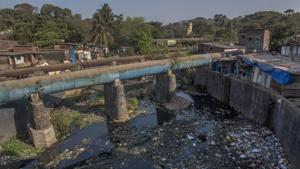 The Mithi river at Murtuja Nagar in Powai , Mumbai.((Satish Bate/HT Photo)) The Mithi river at Murtuja Nagar in Powai , Mumbai.((Satish Bate/HT Photo))