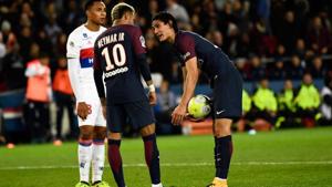 Paris Saint-Germain's Uruguayan forward Edinson Cavani (R) speaks with Brazilian teammate Neymar (C) during the French Ligue 1 football match versus Olympique Lyonnais at the Parc des Princes Stadium in Paris on September 17, 2017.(AFP) Paris Saint-Germain's Uruguayan forward Edinson Cavani (R) speaks with Brazilian teammate Neymar (C) during the French Ligue 1 football match versus Olympique Lyonnais at the Parc des Princes Stadium in Paris on September 17, 2017.(AFP)