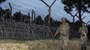 Indian Army jawans patrolling at the Line of Control (LOC) in Poonch district of Jammu and Kashmir.(PTI File) Indian Army jawans patrolling at the Line of Control (LOC) in Poonch district of Jammu and Kashmir.(PTI File)