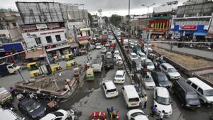 New Delhi, India - June 30, 2017: congestion at Mahipalpur as a flyover and underpass is proposed there in New Delhi, India, on Friday, June 30, 2017. (Photo by Vipin Kumar/ Hindustan Times) Photos for Faizan Story )(Vipin Kumar/HT PHOTO) New Delhi, India - June 30, 2017: congestion at Mahipalpur as a flyover and underpass is proposed there in New Delhi, India, on Friday, June 30, 2017. (Photo by Vipin Kumar/ Hindustan Times) Photos for Faizan Story )(Vipin Kumar/HT PHOTO)