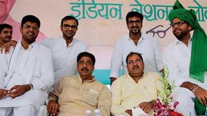 INLD leaders Ajay Chautala and Abhay Chautala, (sitting in the middle), MP Dushyant Chautala (left) and INSO president Digvijay Singh Chautala (right) at a rally in Bhiwani on Monday.(Manoj Dhaka/HT) INLD leaders Ajay Chautala and Abhay Chautala, (sitting in the middle), MP Dushyant Chautala (left) and INSO president Digvijay Singh Chautala (right) at a rally in Bhiwani on Monday.(Manoj Dhaka/HT)