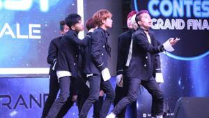 Immortals Army performs during K-pop India Contest in New Delhi on July 29, 2017.(Korean Cultural Centre India) Immortals Army performs during K-pop India Contest in New Delhi on July 29, 2017.(Korean Cultural Centre India)