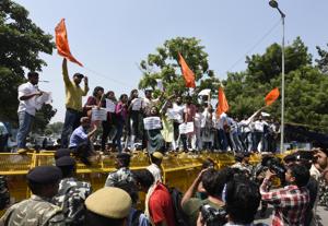 Akhil Bharatiya Vidyarthi Parishad (ABVP) activists protest in New Delhi against lathi charge in Banaras Hindu University campus(Sonu Mehta/HT PHOTO) Akhil Bharatiya Vidyarthi Parishad (ABVP) activists protest in New Delhi against lathi charge in Banaras Hindu University campus(Sonu Mehta/HT PHOTO)