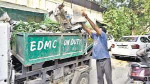 Residents in some Delhi localities complained that the campaign to segregate ran out of steam in the absence required monitoring and follow up by municipal officials.(Arun Sharma/HT Photo) Residents in some Delhi localities complained that the campaign to segregate ran out of steam in the absence required monitoring and follow up by municipal officials.(Arun Sharma/HT Photo)