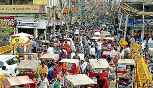 DMRC officials say the area receives around 1,00,000 visitors every day. While different agencies are busy passing the buck and playing the blame game, the common woman is left stranded.(Sanjeev Verma/HT Photo) DMRC officials say the area receives around 1,00,000 visitors every day. While different agencies are busy passing the buck and playing the blame game, the common woman is left stranded.(Sanjeev Verma/HT Photo)