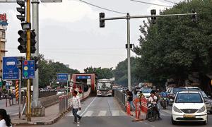 Ahmednagar road BRTS is one of the routes to be scrapped for the sake of the Metro.(Rahul Raut/HT PHOTO) Ahmednagar road BRTS is one of the routes to be scrapped for the sake of the Metro.(Rahul Raut/HT PHOTO)