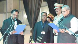 Satya Pal Malik being sworn in as Bihar governor in Patna on Wednesday.(Santosh Kumar/HT photo) Satya Pal Malik being sworn in as Bihar governor in Patna on Wednesday.(Santosh Kumar/HT photo)