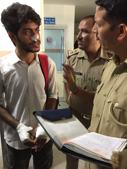 Jayesh, one of the accident survivors, speaks with the police after being discharged from the hospital on Sunday.(HT Photo) Jayesh, one of the accident survivors, speaks with the police after being discharged from the hospital on Sunday.(HT Photo)