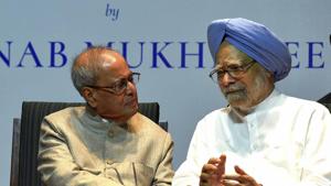 Former president Pranab Mukherjee (left) with former prime minister Manmohan Singh at the release of his book ‘The Coalition Years’ at a function in New Delhi on Friday.(PTI Photo) Former president Pranab Mukherjee (left) with former prime minister Manmohan Singh at the release of his book ‘The Coalition Years’ at a function in New Delhi on Friday.(PTI Photo)