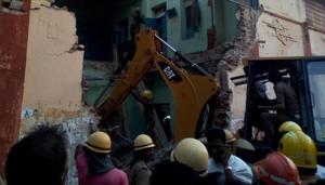 8 dead after roof of a Bus depot’s rest room collapses in Tamilnadu’s Nagapattinam(ANI Photo) 8 dead after roof of a Bus depot’s rest room collapses in Tamilnadu’s Nagapattinam(ANI Photo)