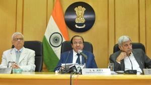 Chief election commissioner AK Joti, flanked by election commissioners Sunil Arora and OP Rawat (left), announces the schedule for the Gujarat assembly elections, at a press conference in New Delhi on Wednesday.(PTI) Chief election commissioner AK Joti, flanked by election commissioners Sunil Arora and OP Rawat (left), announces the schedule for the Gujarat assembly elections, at a press conference in New Delhi on Wednesday.(PTI)