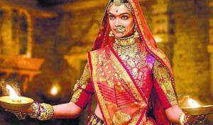 Deepika Padukone in a still from the first song from Padmavati, Ghoomar.(HTC) Deepika Padukone in a still from the first song from Padmavati, Ghoomar.(HTC)