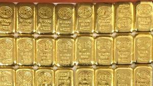 The passenger was carrying four iPads, two laptops, five Apple watches, three Samsung gear watches, two packets of platinum glutamine — a steroid used for body building, 20 Mont Blanc resin pens, 28 iPhone 8 plus, four cartons of Dunhill cigarettes and 25 bottles of Davidoff perfume in the bag, worth around Rs30 lakh.(FILE) The passenger was carrying four iPads, two laptops, five Apple watches, three Samsung gear watches, two packets of platinum glutamine — a steroid used for body building, 20 Mont Blanc resin pens, 28 iPhone 8 plus, four cartons of Dunhill cigarettes and 25 bottles of Davidoff perfume in the bag, worth around Rs30 lakh.(FILE)