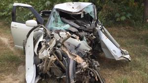 The accident took place around 12.30 am near Kailash Hospital on Surajpur-Pari Chowk Road.(Sunil Ghosh/HT Photo) The accident took place around 12.30 am near Kailash Hospital on Surajpur-Pari Chowk Road.(Sunil Ghosh/HT Photo)
