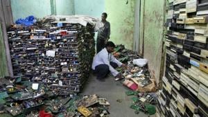 Discarded gadgets often land up in makeshift workshops, where metal is extracted of them using the crudest methods releasing a range of toxic elements.(HT FILE) Discarded gadgets often land up in makeshift workshops, where metal is extracted of them using the crudest methods releasing a range of toxic elements.(HT FILE)