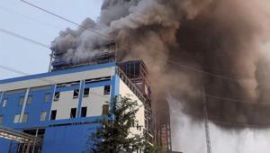 Smoke billowing out of NTPC's Unchahar Power Plant where a blast took place in a boiler, in Raebareli district on Wednesday.(PTI) Smoke billowing out of NTPC's Unchahar Power Plant where a blast took place in a boiler, in Raebareli district on Wednesday.(PTI)