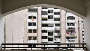 Applicants can also write to the deputy director (DDA housing scheme 2017) or submit details in person at Vikas Sadan (DDA’s headquarters) in INA market till November 10.(Arun Sharma/HT PHOTO) Applicants can also write to the deputy director (DDA housing scheme 2017) or submit details in person at Vikas Sadan (DDA’s headquarters) in INA market till November 10.(Arun Sharma/HT PHOTO)