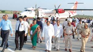 Officials at the first test flight at Shirdi airport(HT File) Officials at the first test flight at Shirdi airport(HT File)