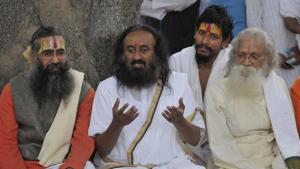 Founder of Art of living Sri Sri Ravishankar meets saints during his Ayodhya visit on Thursday.(Deepak Gupta/HT Photo) Founder of Art of living Sri Sri Ravishankar meets saints during his Ayodhya visit on Thursday.(Deepak Gupta/HT Photo)