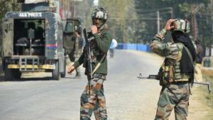 Paramilitary troopers stands guard after a gunfight with militants at Hajin village of Kashmir's Bandipora district, north of Srinagar, on October 11, 2017.(AFP File Photo) Paramilitary troopers stands guard after a gunfight with militants at Hajin village of Kashmir's Bandipora district, north of Srinagar, on October 11, 2017.(AFP File Photo)