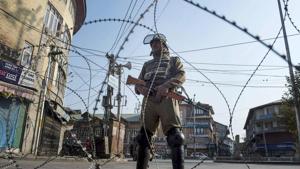 A security jawan stands guard during restrictions in Srinagar.(PTI File Photo) A security jawan stands guard during restrictions in Srinagar.(PTI File Photo)