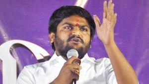 Convener of Patidar Anamat Andolan Samiti Hardik Patel addresses a public meeting in Bhuj.(PTI file) Convener of Patidar Anamat Andolan Samiti Hardik Patel addresses a public meeting in Bhuj.(PTI file)