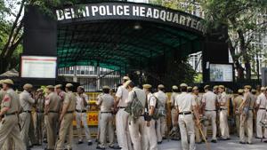 Of the 150 policemen accused of sexual harassment, 122 are facing trial while 28 have been acquitted, according to replies Hindustan Times received from 38 of Delhi Police’s 45 departments under Right to Information.(Sanchit Khanna/ HT File Photo) Of the 150 policemen accused of sexual harassment, 122 are facing trial while 28 have been acquitted, according to replies Hindustan Times received from 38 of Delhi Police’s 45 departments under Right to Information.(Sanchit Khanna/ HT File Photo)