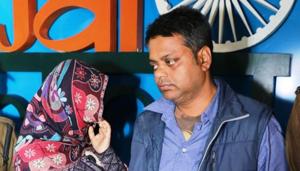 The doctor couple that was arrested by the Dehradun police from Ghaziabad in connection with the kidney racket that was busted in September.(HT Photo) The doctor couple that was arrested by the Dehradun police from Ghaziabad in connection with the kidney racket that was busted in September.(HT Photo)
