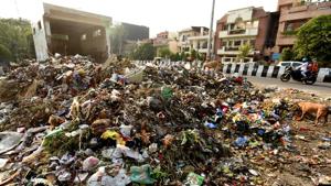 Dehradun generates over 350 tonnes of solid waste every day..(HT FILE PHOTO) Dehradun generates over 350 tonnes of solid waste every day..(HT FILE PHOTO)