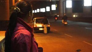This year Delhi also bagged another notorious feather in its hat as it contributed the maximum percentage of crime to the statistics collated from the 19 metropolitan cities .(HT FILE) This year Delhi also bagged another notorious feather in its hat as it contributed the maximum percentage of crime to the statistics collated from the 19 metropolitan cities .(HT FILE)