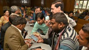 People at the draw of DDA housing scheme at Vikas Sadan in New Delhi on Thursday.(Sushil Kumar/HT PHOTO) People at the draw of DDA housing scheme at Vikas Sadan in New Delhi on Thursday.(Sushil Kumar/HT PHOTO)