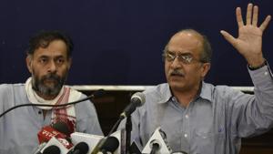 Yogendra Yadav and Prashant Bhushan had formed Swaraj India after being sacked from AAP for alleged anti-patry activities.(Ravi Choudhary/HT PHOTO) Yogendra Yadav and Prashant Bhushan had formed Swaraj India after being sacked from AAP for alleged anti-patry activities.(Ravi Choudhary/HT PHOTO)