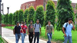 Students on the campus of Indian Institute of Management, Lucknow.(HT Photo) Students on the campus of Indian Institute of Management, Lucknow.(HT Photo)