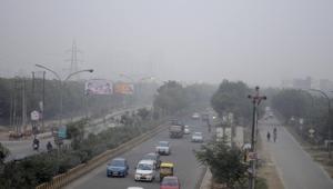 The step is aimed at streamlining traffic on these congested routes. The ban came into effect on Thursday morning.(HT Photo) The step is aimed at streamlining traffic on these congested routes. The ban came into effect on Thursday morning.(HT Photo)