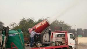 An anti-smog gun being tested at Anand Vihar in east Delhi.(Joydeep Thakur/HT Photo) An anti-smog gun being tested at Anand Vihar in east Delhi.(Joydeep Thakur/HT Photo)