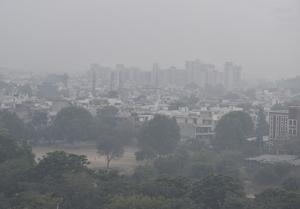 The minimum temperature in the city was recorded at 9.7°C on Thursday and the maximum was recorded at 23.4°C.(Sanjeev Verma/HT PHOTO) The minimum temperature in the city was recorded at 9.7°C on Thursday and the maximum was recorded at 23.4°C.(Sanjeev Verma/HT PHOTO)