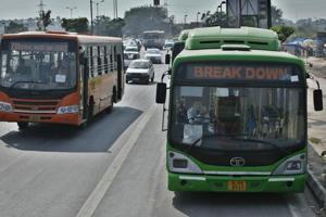 The bus driver, before hitting Yadav, overtook other vehicles, jumped the red light and also drove into a wrong .(HT Photo) The bus driver, before hitting Yadav, overtook other vehicles, jumped the red light and also drove into a wrong .(HT Photo)