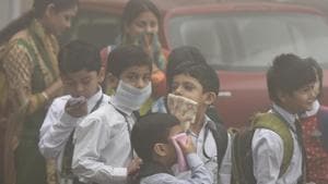 Hindustan Times had reported on Saturday that pollution levels have been high in 2017 as well, but not as bad as 2016.(Sushil Kumar/HT Photo) Hindustan Times had reported on Saturday that pollution levels have been high in 2017 as well, but not as bad as 2016.(Sushil Kumar/HT Photo)
