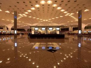 There are plans to introduce similar lounge facilities at the domestic terminal of the Mumbai airport.(HT file photo) There are plans to introduce similar lounge facilities at the domestic terminal of the Mumbai airport.(HT file photo)