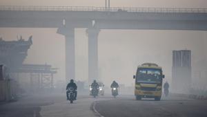 In the EPCA meeting, it was also suggested that generators should be allowed to run if they use gas as fuel.(Sushil Kumar/HT PHOTO) In the EPCA meeting, it was also suggested that generators should be allowed to run if they use gas as fuel.(Sushil Kumar/HT PHOTO)